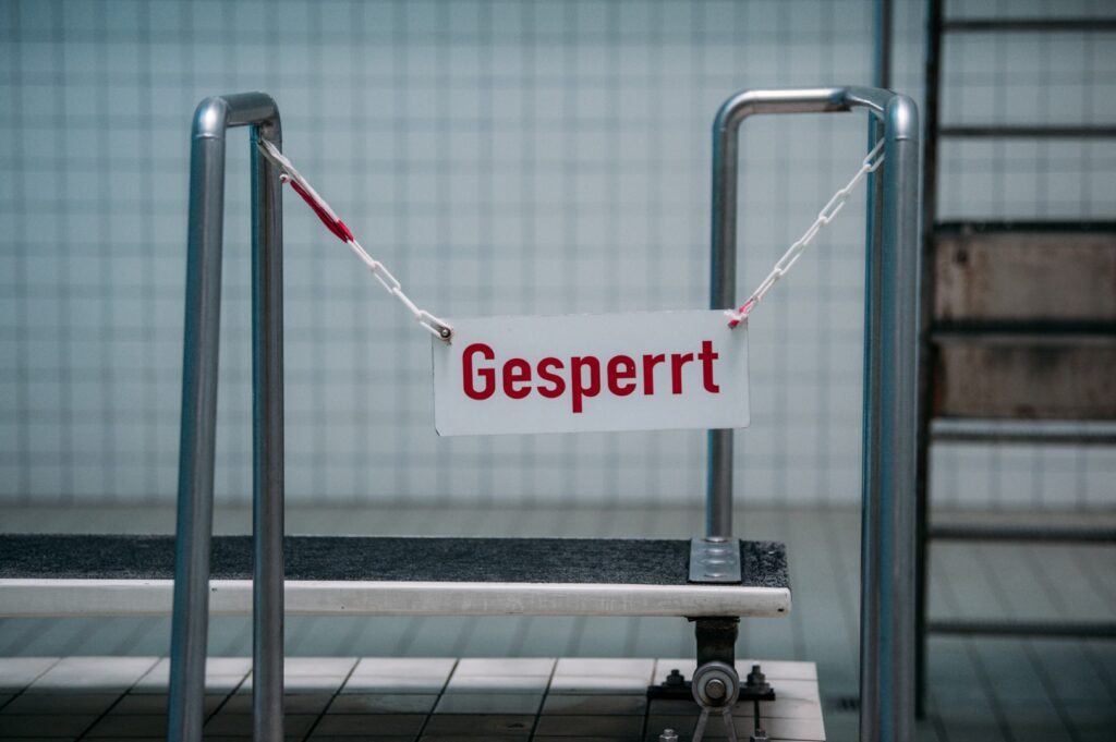 Ein Schwimmbadbecken in Berlin Kreuzberg