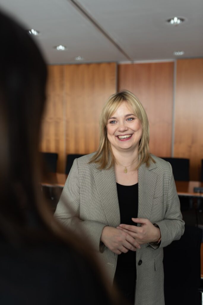 Bundestagsabgeordnete Marja-Liisa Völlers, SPD, Sprecherin des Seeheimer Kreises, im Paul-Löbe-Haus des Deutschen Bundestages (Foto: Kurt Sauer)
